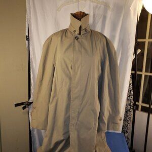 London Fog Men's Trench Coat, Size 42 Reg, Color: Tan